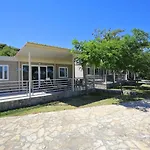 Parco vacanze Oaza Mira 3*