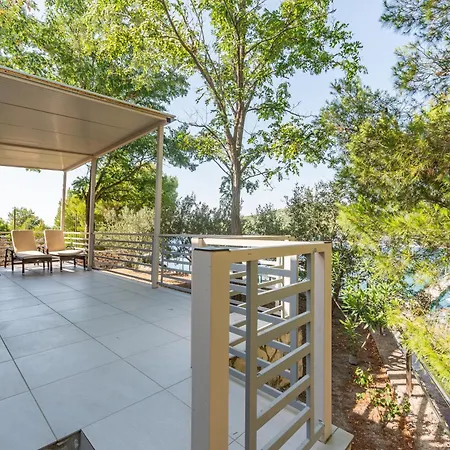 假日公园 奥扎米拉露营地