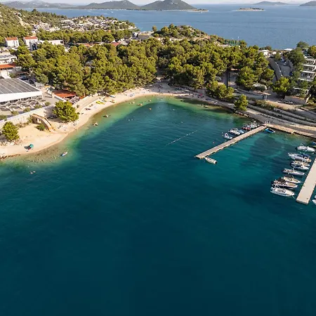 奥扎米拉露营地 假日公园 德拉格