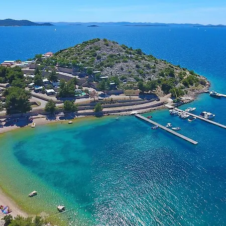 奥扎米拉露营地 3*