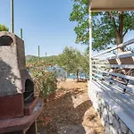 假日公园 奥扎米拉露营地 3*