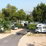 假日公园 奥扎米拉露营地 3*