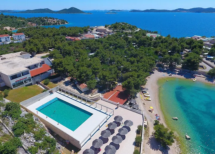 Oaza Mira ホリデーパーク 3*